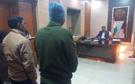 Hardoi News: मध्यान्ह भोजन न बनने पर जिलाधिकारी ने कसे कॉलेज प्रशासन के पेंच, प्रधानाचार्य को लगाई कड़ी फटकार।