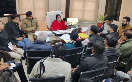 Uttarakhand News: एसडीएम ने राजनीतिक दलों की ली बैठक चुनाव आचार संहिता उल्लंघन बर्दाश्त नहीं होगा। 