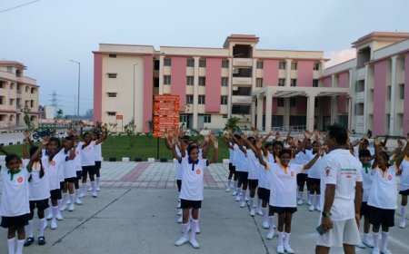 Gorakhpur News:  मुफ्त आवासीय शिक्षा से श्रमिक पाल्यों का जीवन संवार रही योगी सरकार, दो सत्रों से हो रहा अटल आवासीय विद्यालय का संचालन, अभी अध्ययनरत हैं 359 बच्चे।