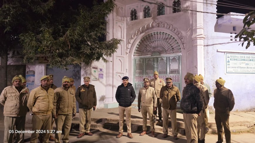 हरदोई: जुमे की नमाज से पहले पुलिस ने कसी कमर, एसपी ने सुरक्षा का जायजा लिया