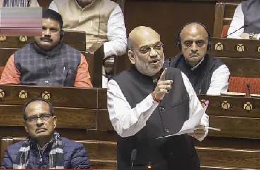 Political News: अमित शाह ने सावरकर को लेकर कांग्रेस पर साधा निशाना, बोले- कांग्रेस फैलाती है झूठ।