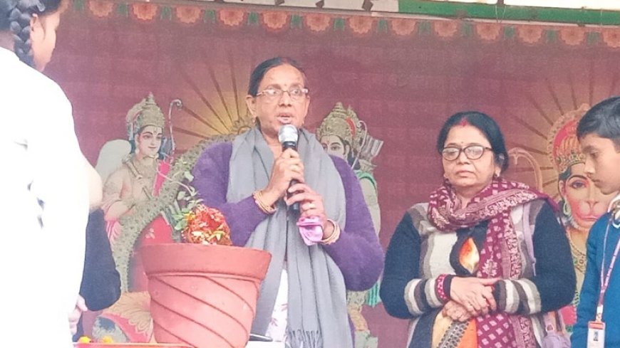 Hardoi News: तुलसी पूजन से दिया आरोग्य, अध्यात्म और पर्यावरण संरक्षण का संदेश। 