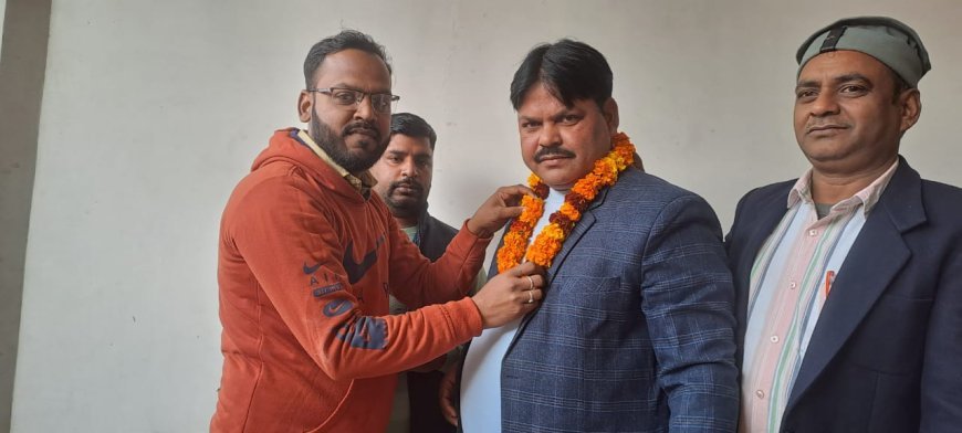 हरदोई: राष्ट्रीय अध्यक्ष के नेतृत्व में पत्रकार एकता एसोसिएशन की मासिक संपन्न