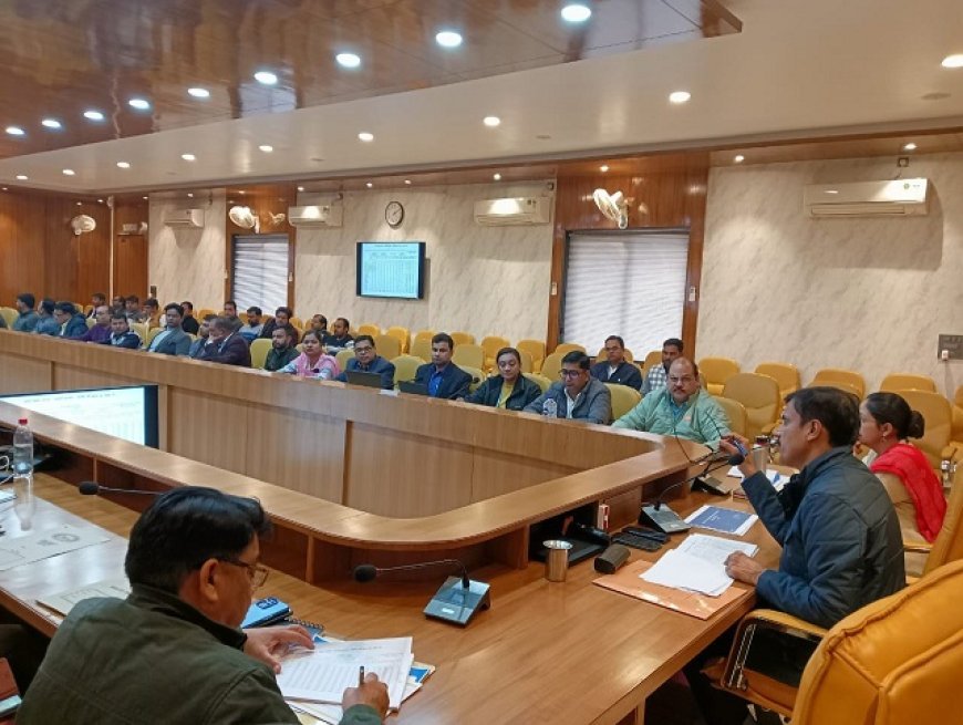 Hardoi News: जिलाधिकारी ने स्कूल सुरक्षा के सम्बन्ध में दिए निर्देश।