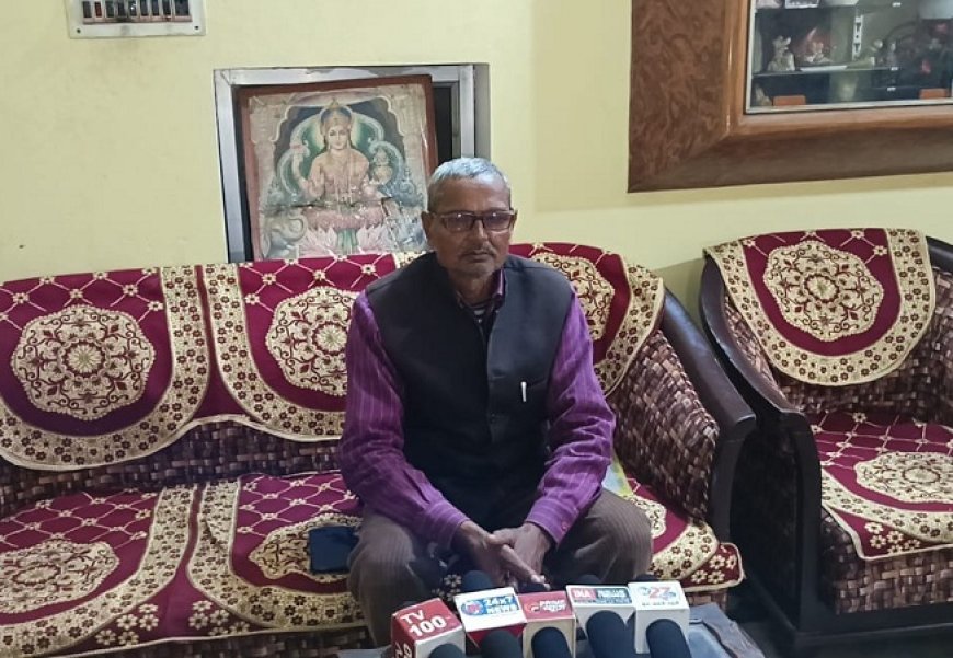 Bijnor News: देवता महाविद्यालय में निजी कार्यक्रम करना सुप्रीम कोर्ट की गाइडलाइंस का है उल्लंघन, प्रबंधक है गन्ना विभाग में कार्यरत, कर रहे रिटायर्डमेंट पार्टी। 