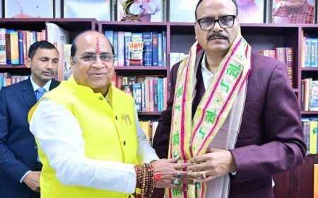 Kanpur News: सुरेन्द्र मैथानी ने उप मुख्यमंत्री बृजेश पाठक से की मुलाकात, जे.के. कैंसर हॉस्पिटल के लिए 50 करोड़ रुपये की वित्तीय स्वीकृति की मांग की। 