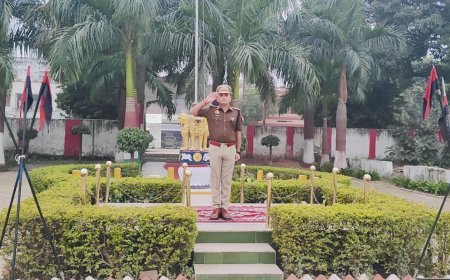 हरदोई: एसपी ने परेड की सलामी ली, क्वार्टर गार्ड व मेस का निरीक्षण कर साफ-सफाई रखने के निर्देश दिए