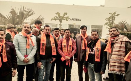 बीकेटी के अधिवक्ताओं को MLC पवन चौहान ने कराए रामलला के दर्शन