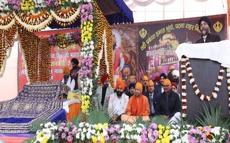 Lucknow  News: श्री गुरु गोबिंद सिंह जी के प्रकाश पर्व में सम्मिलित हुए मुख्यमंत्री- सिख गुरुओं का गौरवशाली इतिहास प्रदान कर रहा प्रेरणा- योगी 