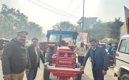 Hardoi News: सड़क दुर्घटनाओ के सम्बन्ध मे किया गया जागरूक। 