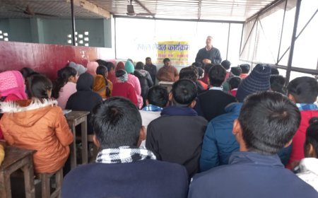 रायबरेली: फसलों के अवशेष जलाने से मिट्टी सख्त होती है एवं लाभकारी जीवाणु नष्ट होते हैं: डॉ दीपक मिश्र