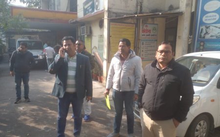 सहारनपुर: सिटी मजिस्ट्रेट व SDM के छापे से RTO कार्यालय में मचा हड़कंप, एक बाहरी व्यक्ति भी दबोचा