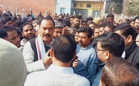 Shahjahanpur News:  व्यापारियों के लिए सपा जिलाध्यक्ष तनवीर खान ने उठाई आवाज। 