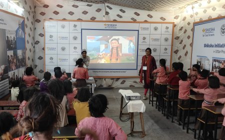 Maha Kumbh 2025: विद्याकुम्भ प्राथमिक विद्यालय से संवर रहा श्रमिकों के बच्चों का भविष्य'