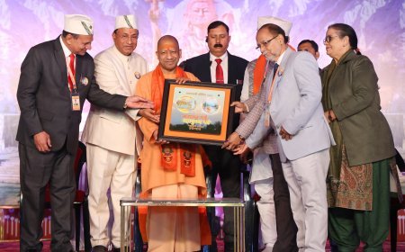 Lucknow News: CM ने उत्तरायणी कौथिक 2025 मेले के समापन समारोह में की शिरकत 