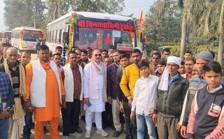 Hardoi News: निजी ख़र्च पर17 बसों सहित अन्य वाहनों पर 1100 यात्रियों को महाकुंभ स्नान हेतु किया रवाना,स्नानार्थियों ने दिया अजय कुमार सिंह 'आदित्य' को आशीर्वाद। 