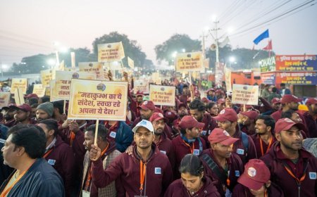 Maha Kumbh 2025: महाकुम्भ मेला क्षेत्र में निकाली गई स्वच्छता जागरूकता रैली, श्रद्धालुओं को स्वच्छता के प्रति किया जागरूक। 