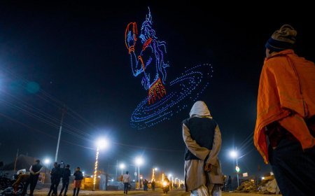 Maha Kumbh 2025: प्रयागराज के आसमान में बिखरा दिव्यता और तकनीक का संगम, राष्ट्रीय पर्यटन दिवस पर 2,500 ड्रोन ने दी अद्भुत प्रस्तुति