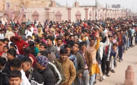 Ayodhya News: अयोध्या पहुंचे बड़ी संख्या में श्रद्धालु, मुख्य मार्ग वह गलियों में लगा जाम....