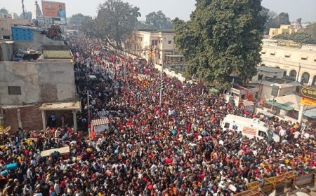 Ayodhya News: रामलला ने तोड़े पुराने रिकार्ड, 25 लाख श्रद्धालु पहुंचे अयोध्या, सभी पथ श्रद्धालुओं से खचाखच। 