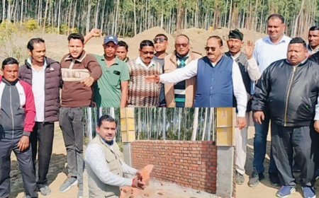 Uttarakhand News: झारखंडी में बन रहे एकलव्य विद्यालय की नींव में पीली ईंटे लगाने का विरोध
