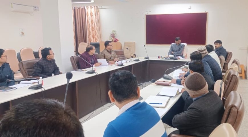 Mau News: खाद्य पदार्थों की गुणवत्ता मानक के अनुरूप सुनिश्चित कराने के दिए निर्देश।