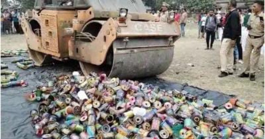 Maharashtra News: चाइनीस मांझे पर पुलिस की बड़ी कार्रवाई, 25 लाख रुपए के मांझे पर चलाया बुलडोजर।