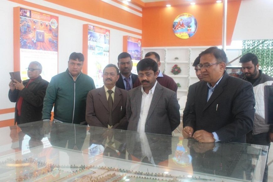 Maha Kumbh 2025: महाकुम्भ में इंटरनेशनल फिल्म सिटी भी देख पाएंगे पर्यटक, 1850 स्क्वायर मीटर एरिया में बने स्टॉल में प्राधिकरण द्वारा प्रदर्शित की गईं महत्वपूर्ण परियोजनाएं। 