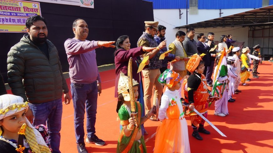 Deoband News: द दून वैली स्कूल में राष्ट्रीय मतदाता दिवस का आयोजन