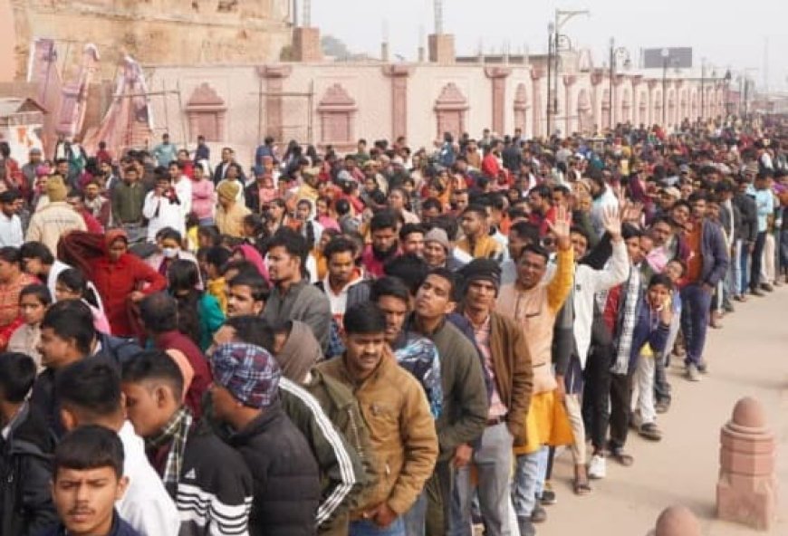 Ayodhya News: अयोध्या पहुंचे बड़ी संख्या में श्रद्धालु, मुख्य मार्ग वह गलियों में लगा जाम....