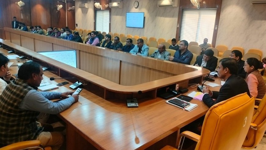 Hardoi News: 50 करोड़ रूपये से अधिक के कार्यों का सत्यापन उप जिलाधिकारियों की अध्यक्षता वाली समिति से कराया जाय -  जिलाधिकारी