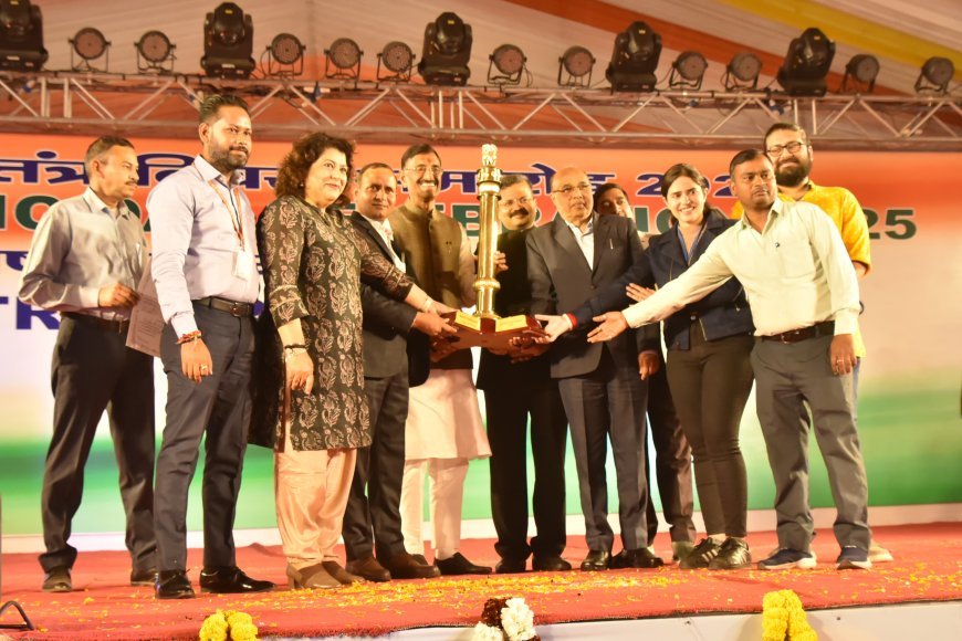 Delhi News: गणतंत्र दिवस परेड में उत्तर प्रदेश की झांकी ने पाया पहला स्थान