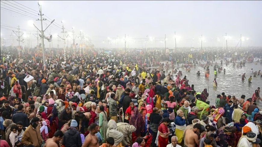 Maha Kumbh 2025: श्रद्धालुओं ने की योगी सरकार की सराहना, योगी जी की व्यवस्था 'सुपर से भी ऊपर', पुलिसवाले कर रहे पूरी मदद