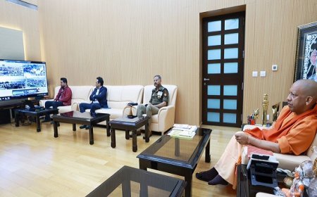 Maha Kumbh 2025: मुख्यमंत्री योगी आदित्यनाथ ने बसंत पंचमी के अमृत स्नान के लिए किया गहन निरीक्षण, पल पल की लेते रहे अपडेट। 