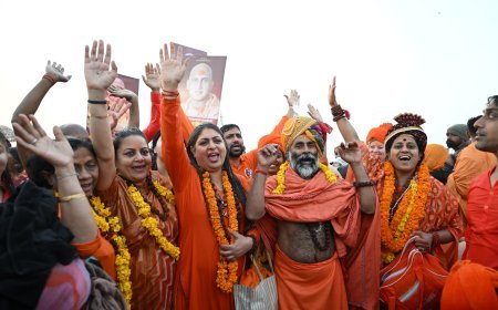 Maha Kumbh 2025: नारी शक्ति और युवा चेतना से सनातन के मेल का साक्षी बन रहा है प्रयागराज महाकुम्भ (Maha Kumbh)