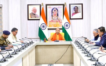 Lucknow News: महाकुम्भ (Maha Kumbh) मार्ग पर थमने न दें यातायात, पार्किंग स्थलों का करें यथोचित उपयोग: CM