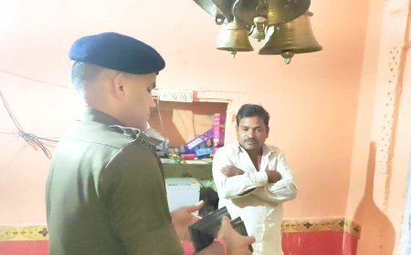 Hardoi News: मंदिर से करोड़ों की मूर्तियां चोरी, एसपी ने किया स्थलीय निरीक्षण, पुलिस जांच में जुटी