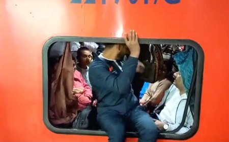 Mahakumbh: बिहार से महाकुंभ (Maha Kumbh) जाने के लिए रेलवे स्टेशनों पर उमड़ी भक्तों की भीड़, तोड़ दिए एसी कोच के शीशे