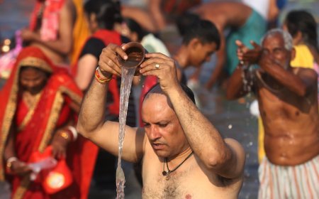 Maha Kumbh 2025: प्रयागराज में ट्रैफिक सुचारू, बिना किसी बाधा के यात्री कर रहे संगम स्नान