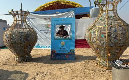 महाकुम्भ (Maha Kumbh) में आकर्षण का केंद्र बना है अरैल घाट पर स्थित जल कलश