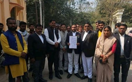 Hardoi News: स्नेहा कुशवाहा को न्याय दिलाने को लेकर दिव्यांग युवा शक्ति संगठन के पदाधिकारी कार्यकर्ता ने डीएम को सौपा ज्ञापन। 