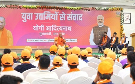 Lucknow News: मुख्यमंत्री योगी आदित्यनाथ ने किया 'युवा उद्यमियों से संवाद', एक वर्ष में राम मंदिर में आया 700 करोड़ का चढ़ावा। 