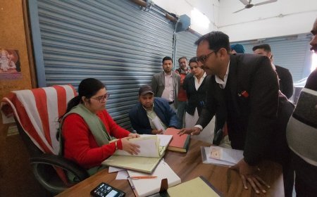 Uttarakhand News: एसडीएम ने प्रथम समिति में छापा मारा दो रजिस्टर कब्जे में लिए, एसडीएम ने सचिव एवं कर्मचारियों की लगाई फटकार। 