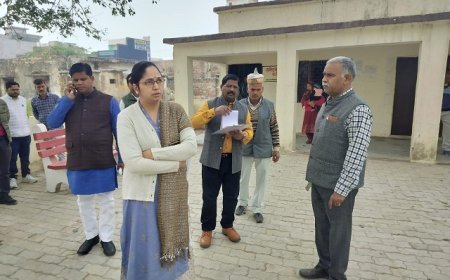 Hardoi News: अव्यवस्थाओं पर भड़कीं CDO- सहायक विकास अधिकारी को कारण बताओ नोटिस जारी करने दिए निर्देश। 