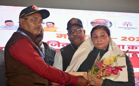 Maha Kumbh 2025: सनातन का महासमुद्र है प्रयागराज में आयोजित महाकुम्भ (Maha Kumbh): गिरिराज सिंह