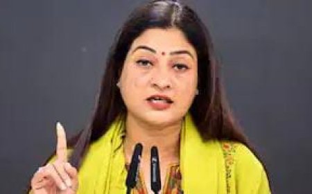 Political News: महिला अध्यक्ष बनने के बाद अलका लांबा बोली- कुछ महीनो बाद नीतीश कुमार नहीं रहेंगे मुख्यमंत्री। 