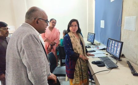 Kanpur News: राजकीय इण्टर कालेज, चुन्नीगंज में बनाए गए स्ट्रांग का निरीक्षण। 