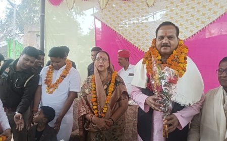 Hardoi News: मूर्ति चोरी मामले में जल्द खुलासा होने पर विधायक एवं जिला पंचायत अध्यक्ष का किया गया अभिनंदन, लोगों ने सुशासन को सराहा। 