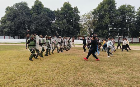 Hardoi News: हर तरह की स्थिति से निपटने को तैयार है हरदोई पुलिस, SP के निर्देशन में पुलिस ने दंगा नियंत्रण के लिए मॉक ड्रिल किया