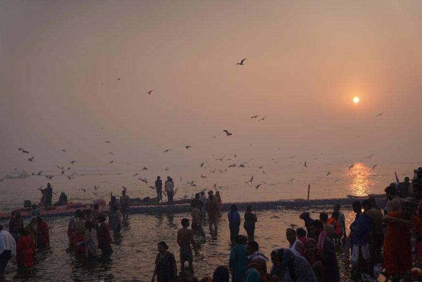 Maha Kumbh 2025: महाकुंभ के असली पात्र तो रमेश जैसे लाखों लोग है, इनका न तो किसी ट्रेन में रिजर्वेशन है, न महाकुंभ में कोई तय ठौर
